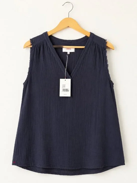 Xirena Evva top in color Obsidian XS - Picture 2 of 2